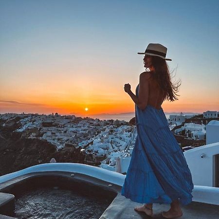 Captain John Villas Oia - Caldera & Sunset View ภายนอก รูปภาพ