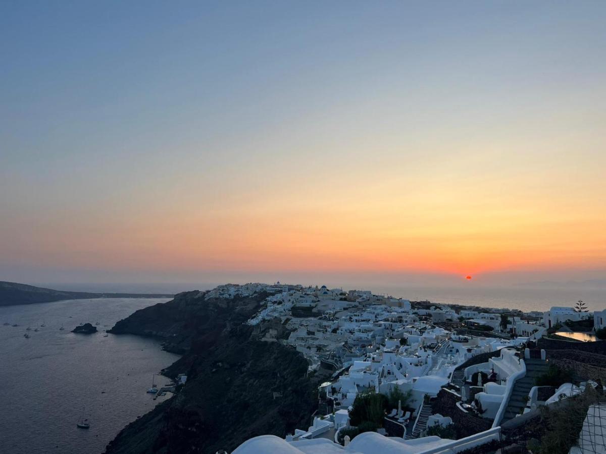 Captain John Villas Oia - Caldera & Sunset View ภายนอก รูปภาพ
