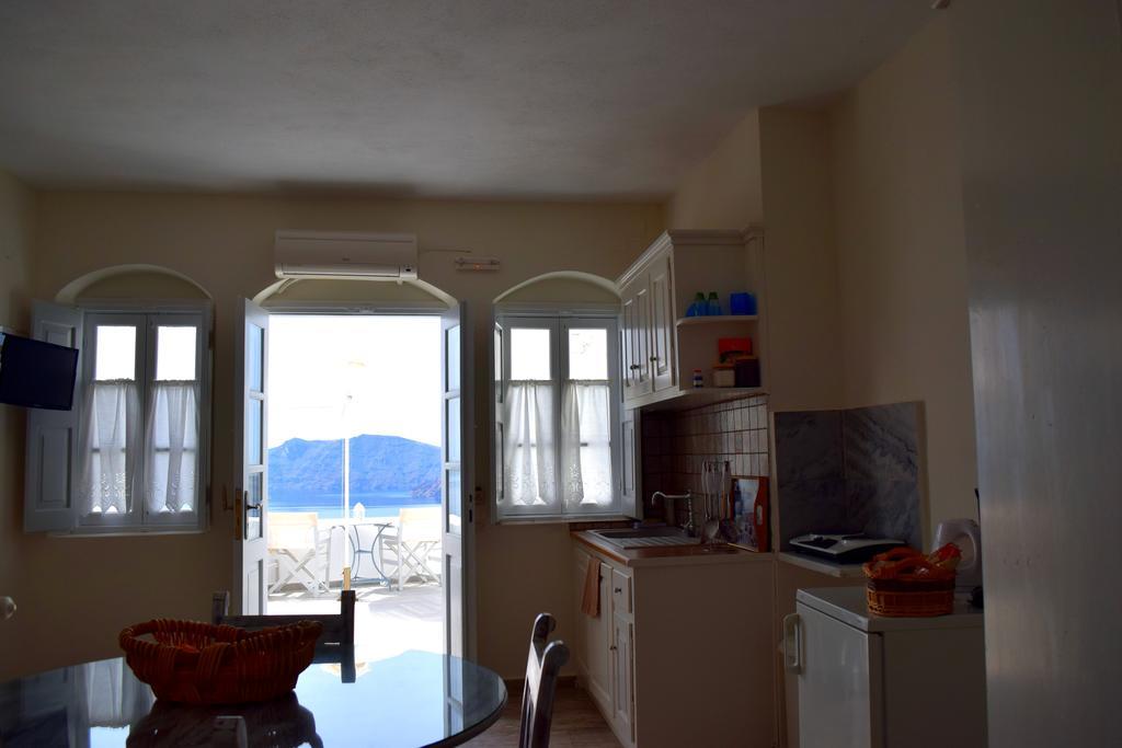 Captain John Villas Oia - Caldera & Sunset View ภายนอก รูปภาพ