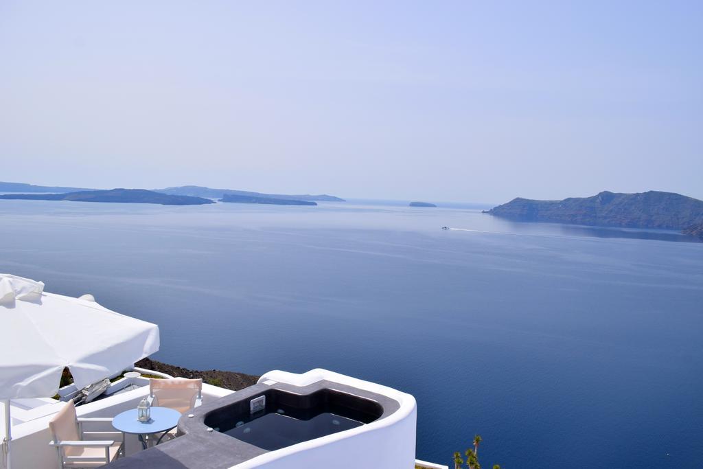 Captain John Villas Oia - Caldera & Sunset View ภายนอก รูปภาพ